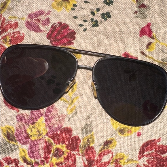 Quay Australia Black Aviator Sunglasses- High Key - Picture 7 of 7